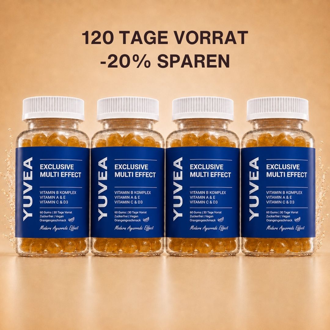 Vier Flaschen YUVEA EXCLUSIVE MULTI EFFECT Gummies mit Vitamin-B-Komplex sowie Vitamin A, C, D3 und E vor einem warmen, beigefarbenen Hintergrund. Darüber steht: „120 Tage Vorrat – 20 % sparen“.