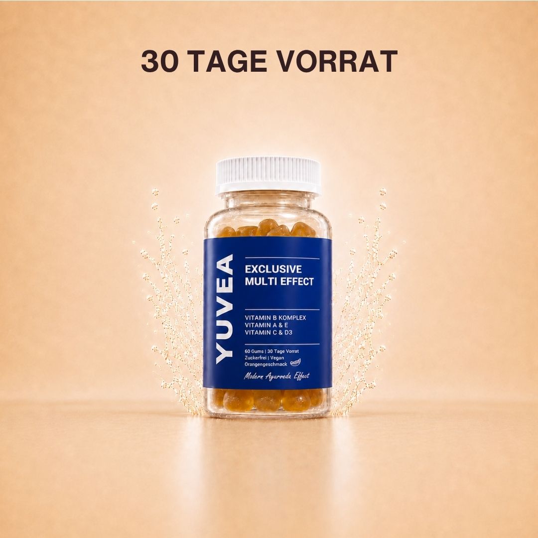 Eine Flasche YUVEA EXCLUSIVE MULTI EFFECT Gummies mit Vitamin-B-Komplex sowie Vitamin A, C, D3 und E vor einem warmen, beigefarbenen Hintergrund. Darüber steht: „30 Tage Vorrat“.
