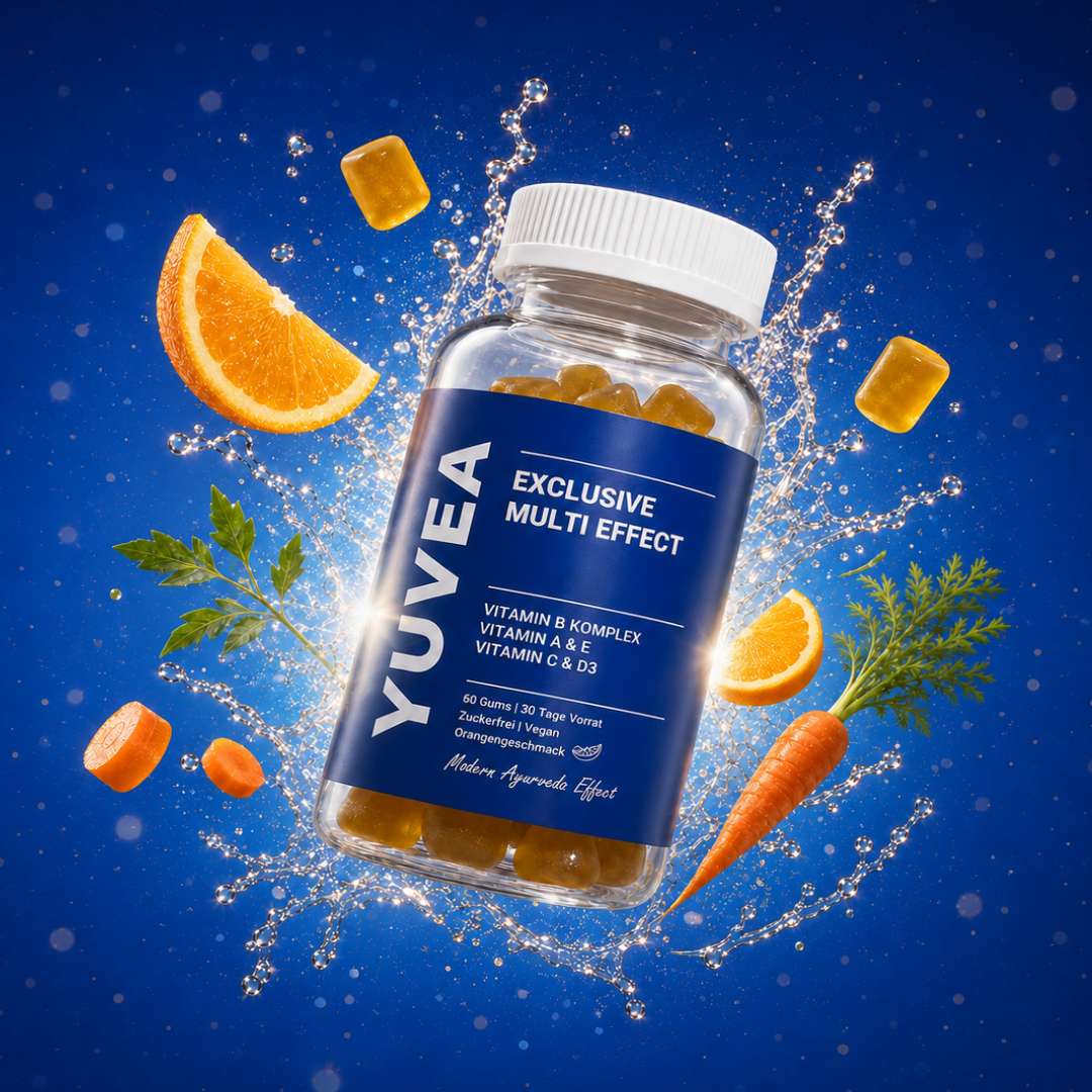 YUVEA Exclusive Multi Effect Nahrungsergänzung mit Vitamin B Komplex, Vitamin A & E sowie Vitamin C & D3 in einer transparenten Dose mit gelben Gums, dekoriert mit Orangen, Karotten und frischen grünen Blättern.