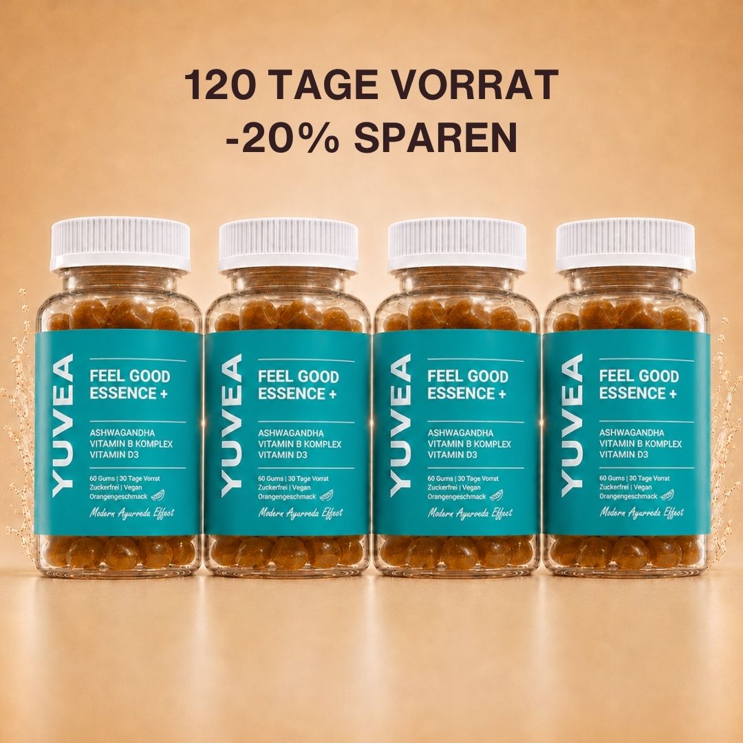 Vier Flaschen YUVEA FEEL GOOD ESSENCE+ Gummies mit Ashwagandha, Vitamin-B-Komplex und Vitamin D3 vor einem warmen, beigefarbenen Hintergrund. Darüber steht: „120 Tage Vorrat – 20 % sparen“.