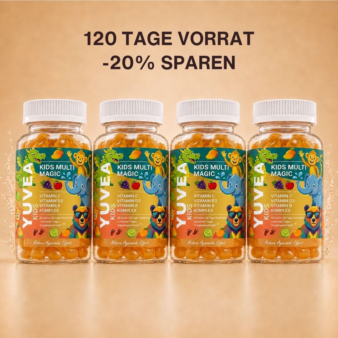 Vier Flaschen YUVEA KIDS MULTI MAGIC Gummies mit Vitamin C, Vitamin D3 und Vitamin-B-Komplex vor einem warmen, beigefarbenen Hintergrund. Darüber steht: „120 Tage Vorrat – 20 % sparen“.