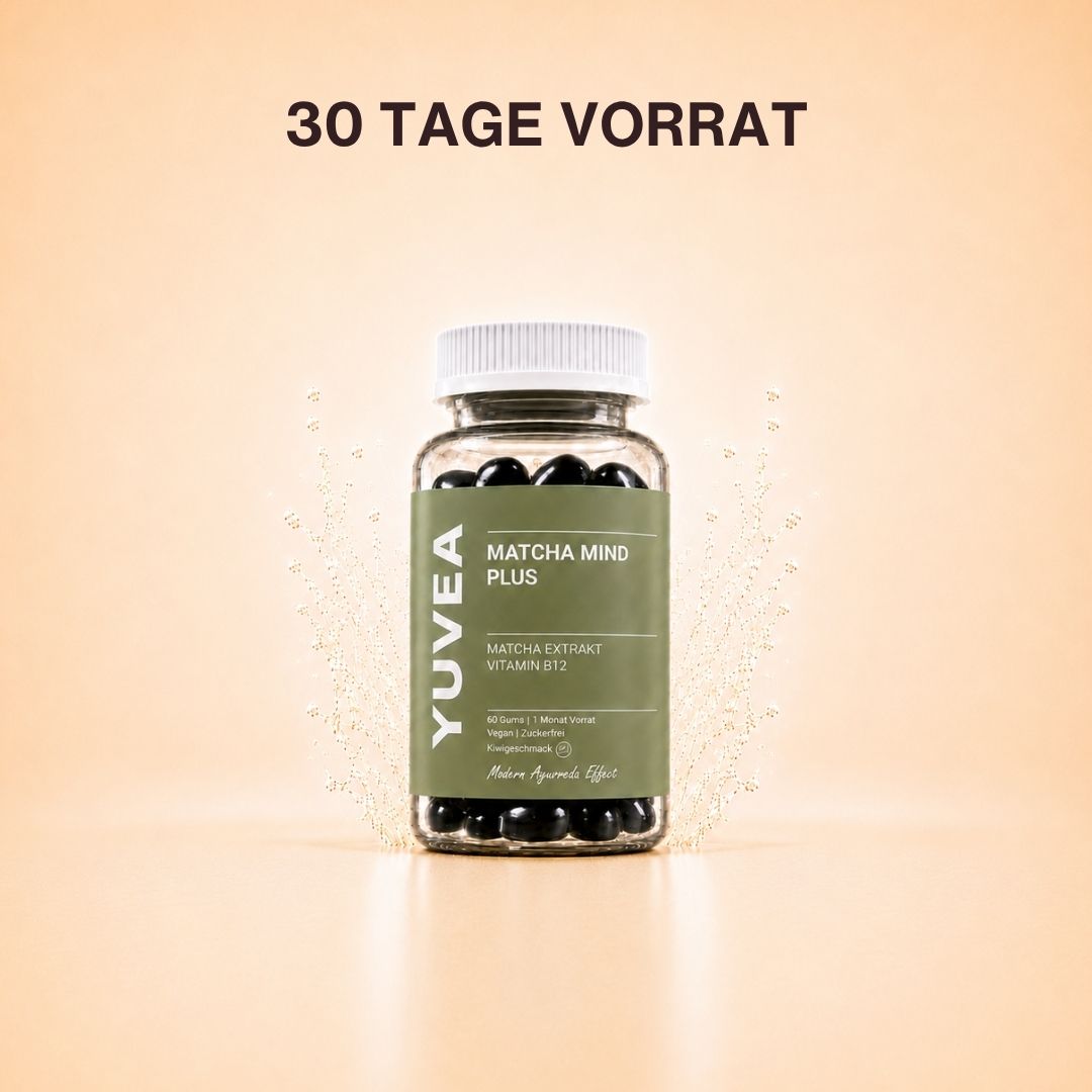 Eine Flasche YUVEA MATCHA MIND PLUS Gummies mit Matcha-Extrakt und Vitamin B12 vor einem warmen, beigefarbenen Hintergrund. Darüber steht: „30 Tage Vorrat“.